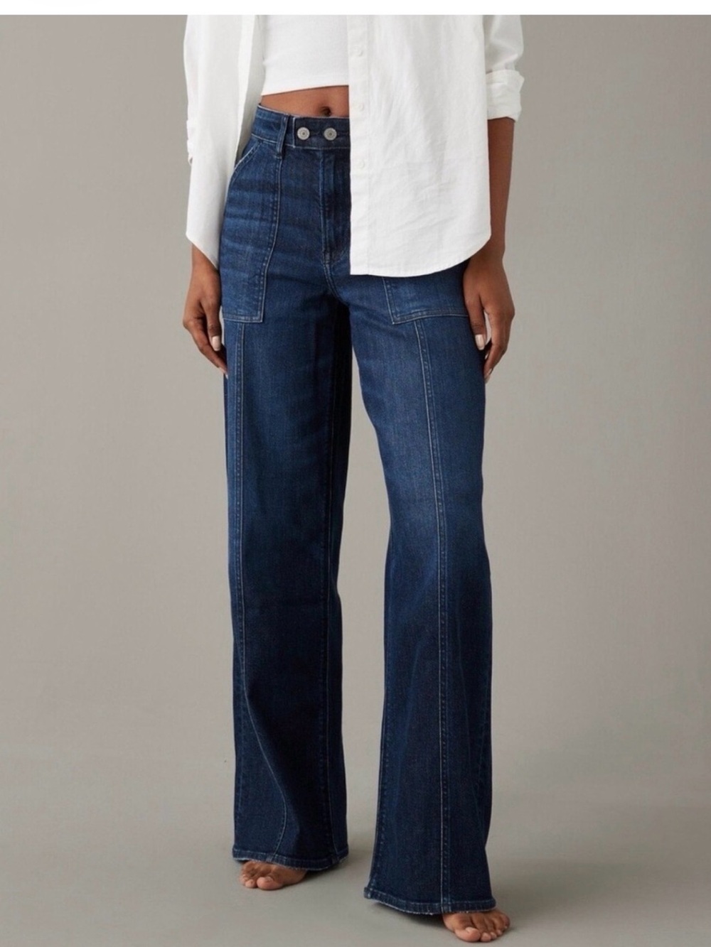 American Eagle dreamy drape super high rise
Baggy wide leg jeans NWT size 8